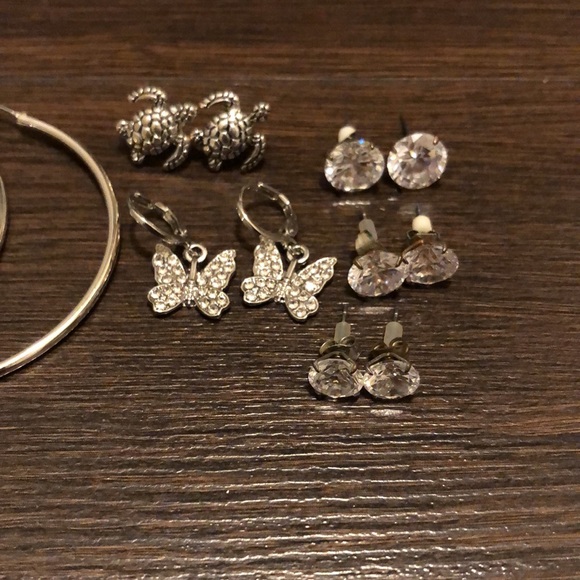 Assorted earrings - Picture 3 of 3